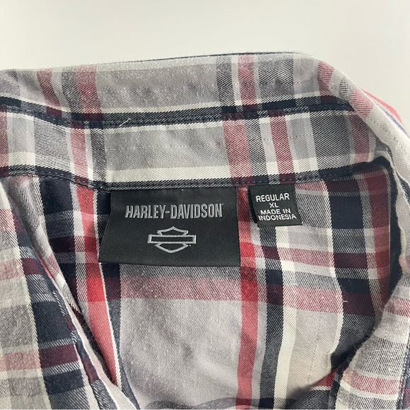 Harley Davidson Men's XL Gray & Red Plaid Short Sleeve Button Down, Embroidered - Picture 5 of 9